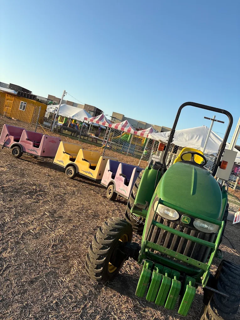 The Fun Zone at KR Farms, wide view of attractions